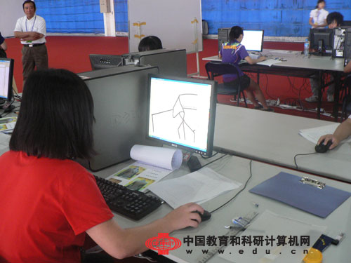 选手正在构建草图