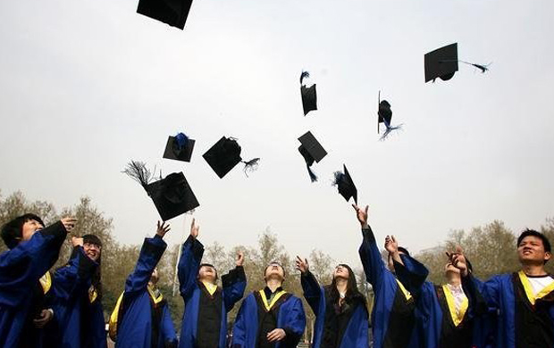 大学毕业生失业比连续5年下降 收入增长明显