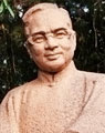 吴晗像